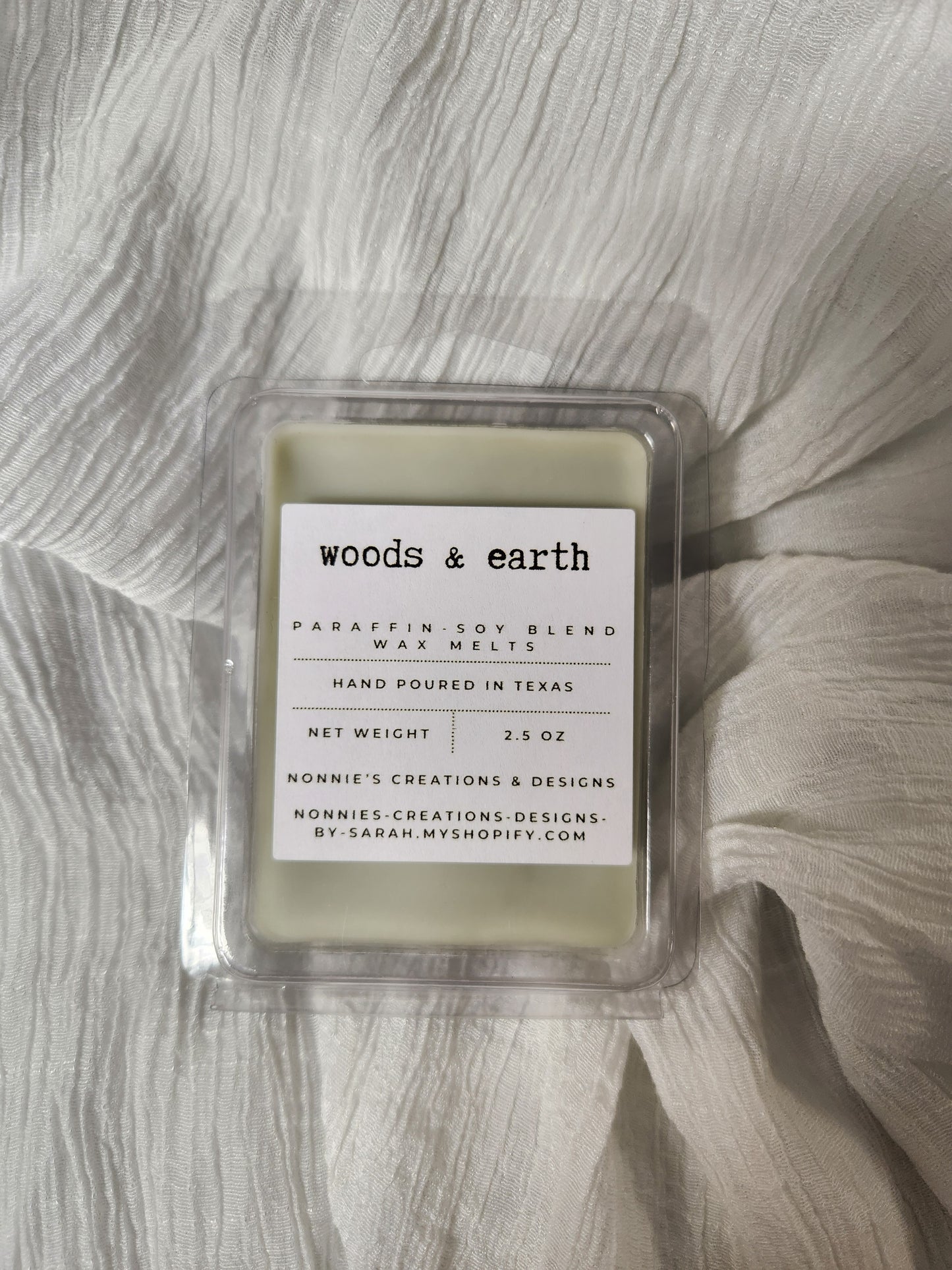 Masculine, Leather, Woodsy, Earthy, & Herbal Scent Wax Melt Clam Shell