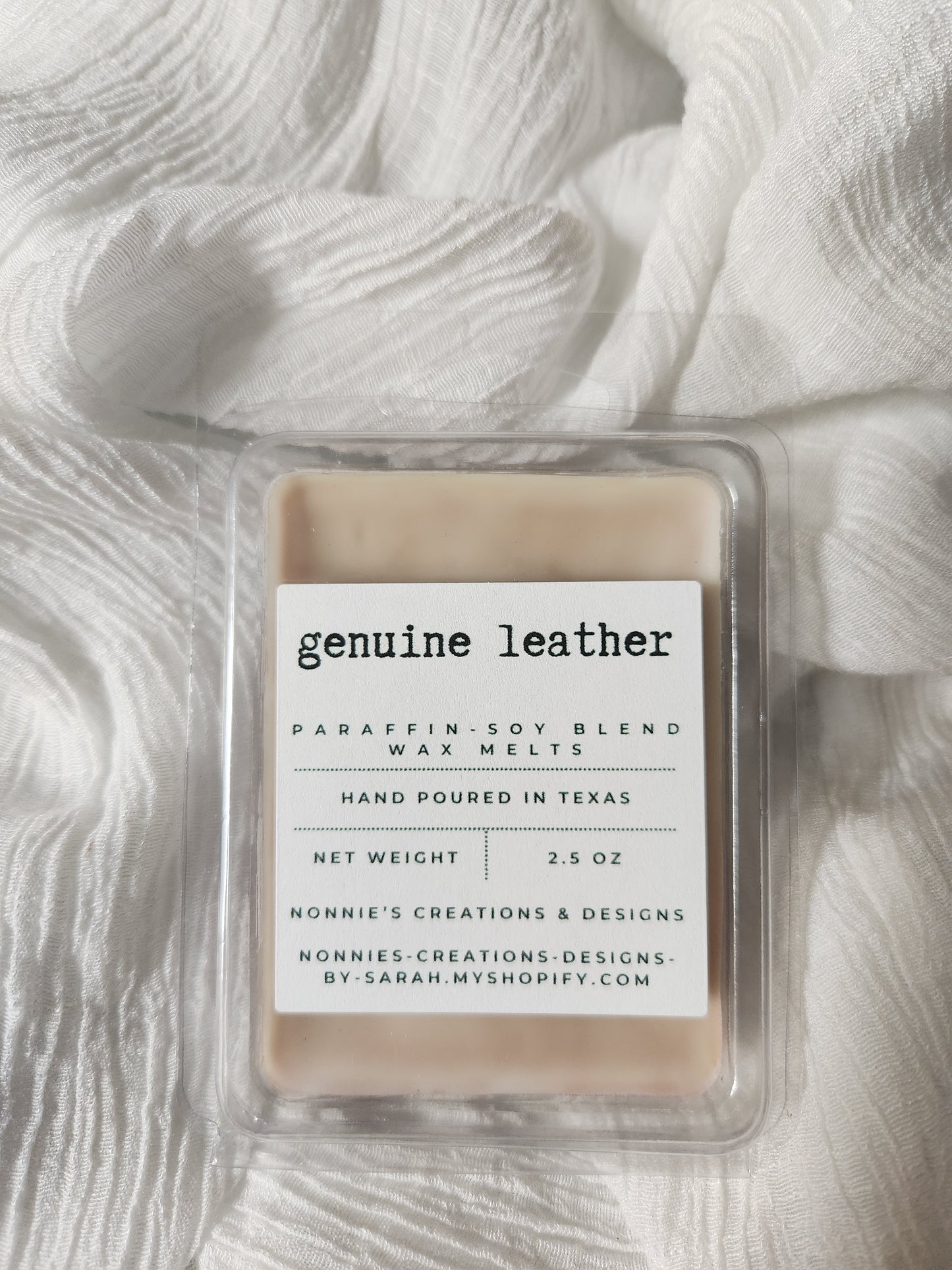 Masculine, Leather, Woodsy, Earthy, & Herbal Scent Wax Melt Clam Shell